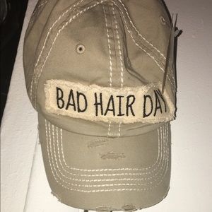Women’s distressed ball cap